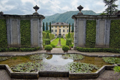 camera-man-villa-balbiano-6154200_1280