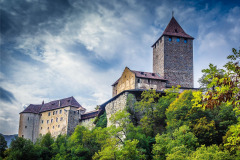 michoff-castle-8152702_1280