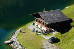 mountain-hut-465227_1280