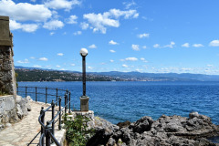 lungomare-2718841_1280-2