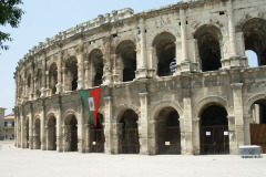 nimes-215358_1280